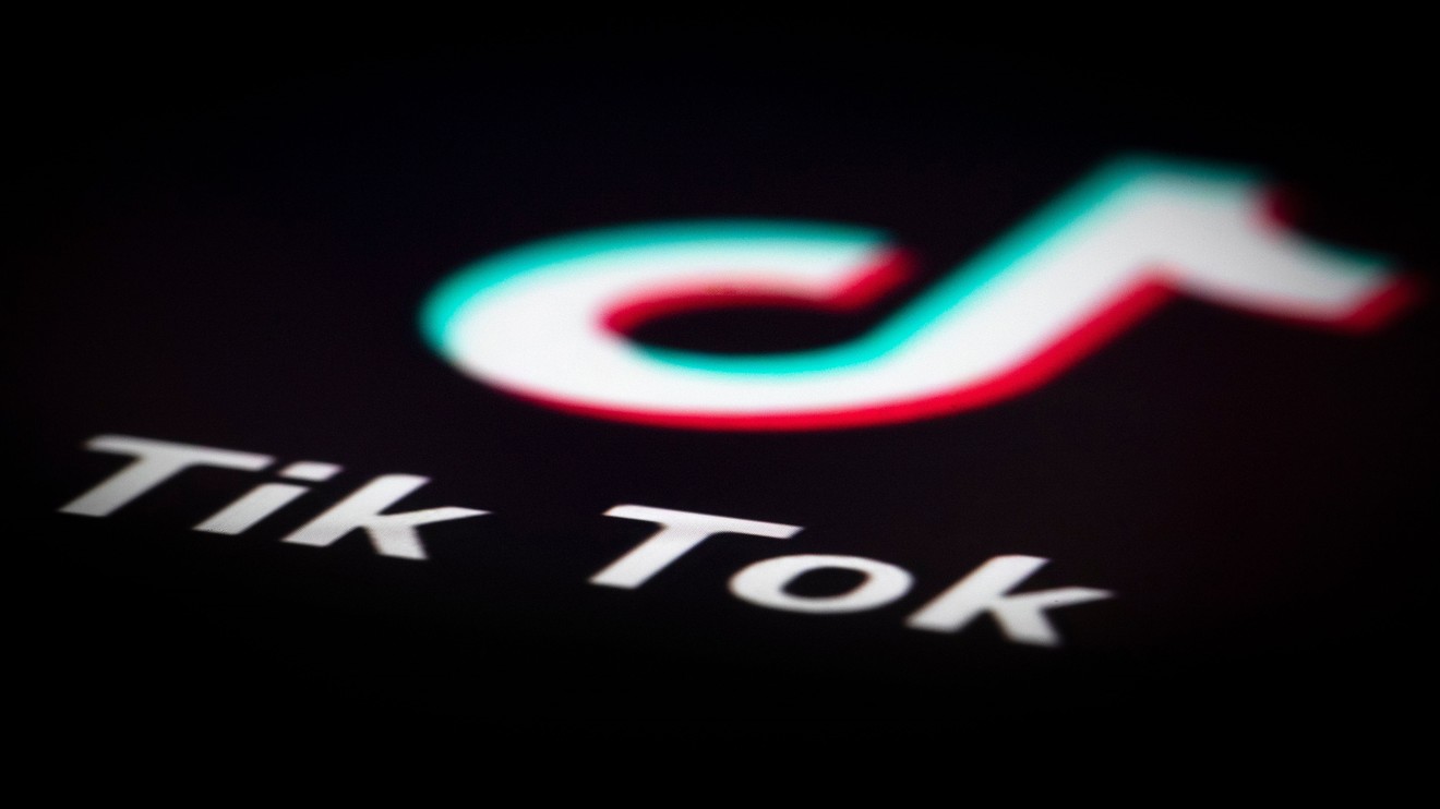 Trump approves of Oracle’s effort to buy TikTok