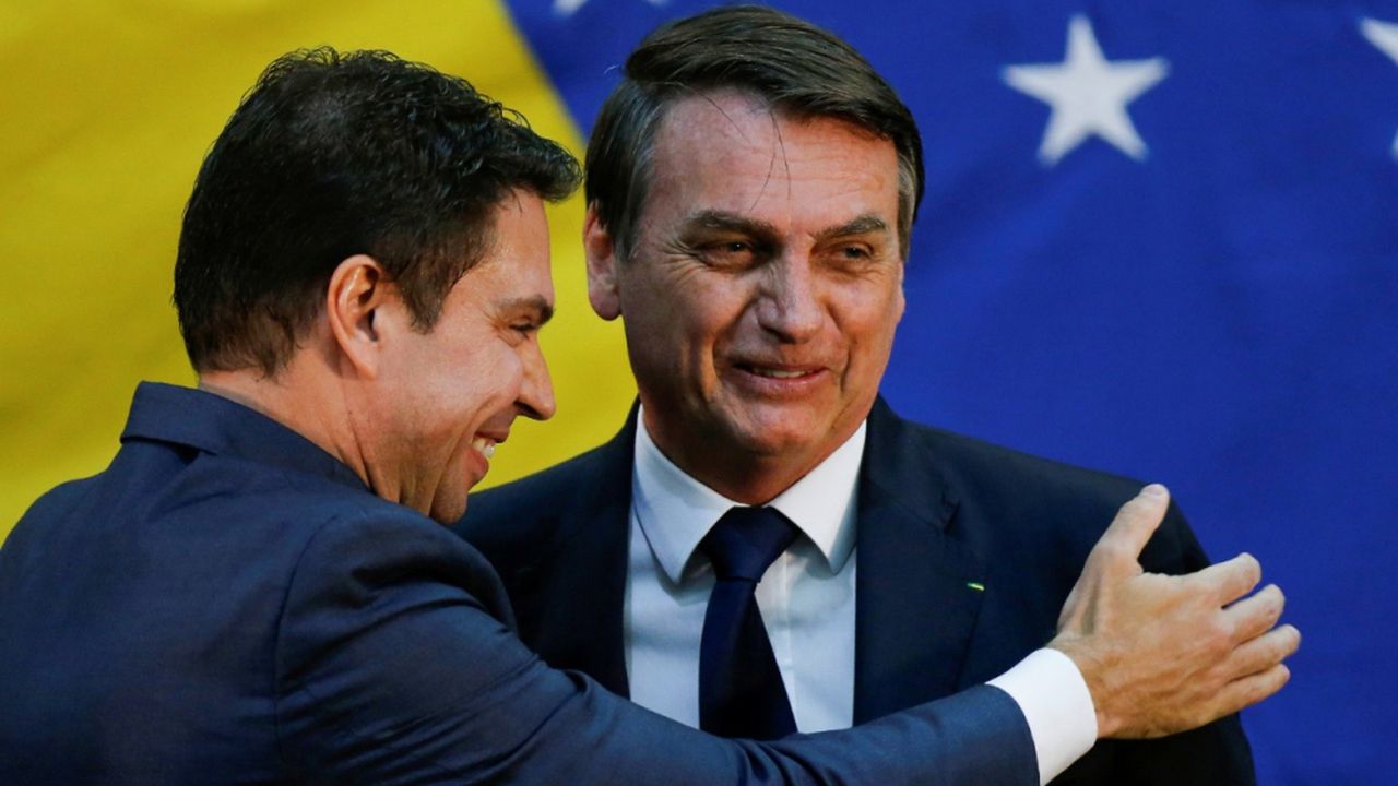 Bolsonaro taps family friend as Brazil's federal police chief