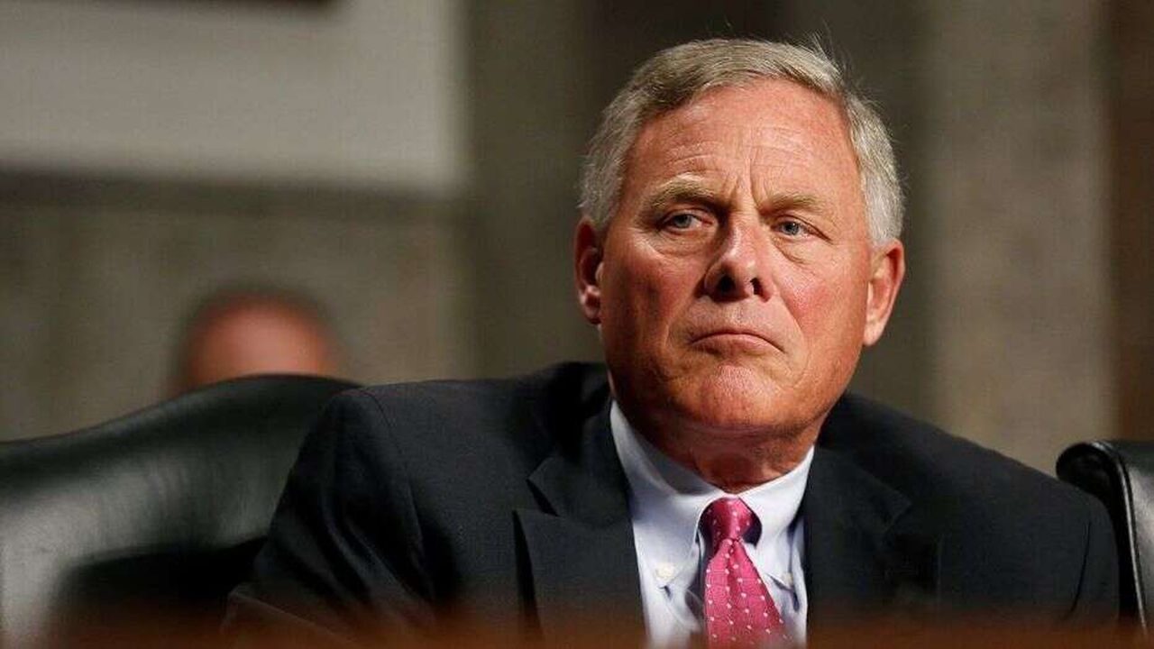 Calls for Senator Richard Burr to resign amid coronavirus stock selloff scandal. Image via Fox News.