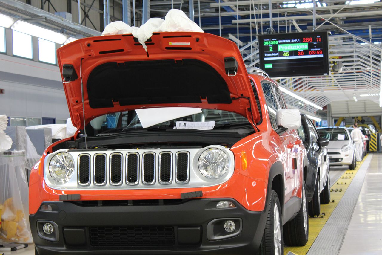 Fiat Chrysler to restart US production in two weeks 