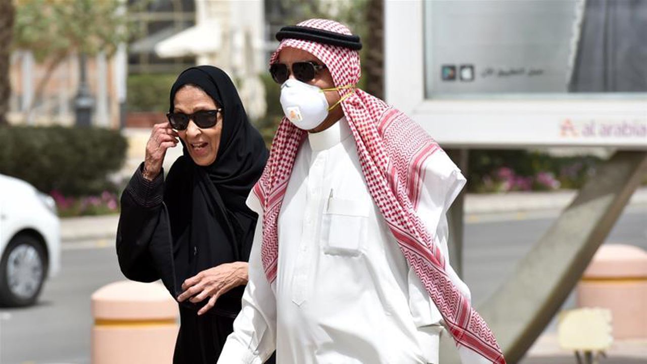 UAE imposed $800 fine for not wearing a mask