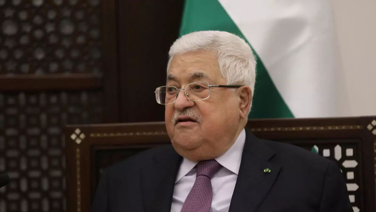 Palestinian Authority to end cooperation with Israel and US after Trump's Middle East peace deal announcement. Image via France24.