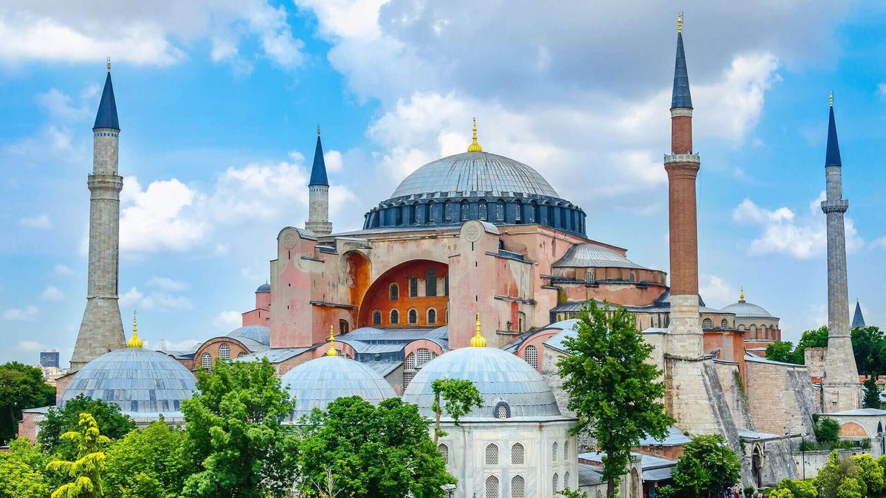 Friday prayers held at Hagia Sophia for the first time in 86 years
