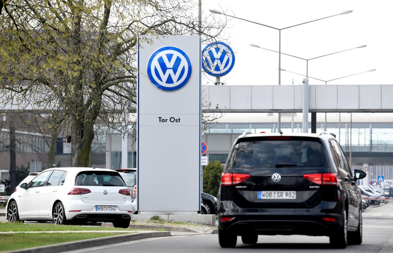 German car maker Volkswagen in talks to settle diesel dispute with consumer groups. Image via Reuters.