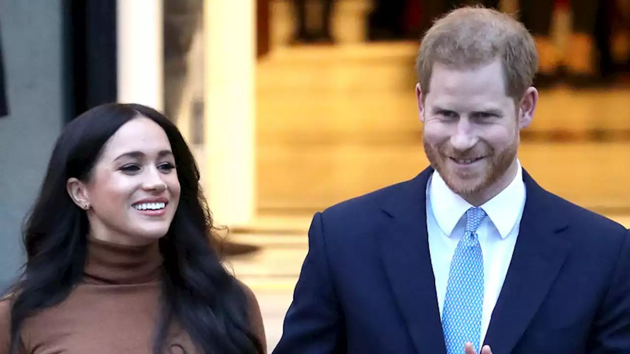Prince Harry and wife Meghan Markle split with royal family, will seek financial independence. Image via Headtopics.