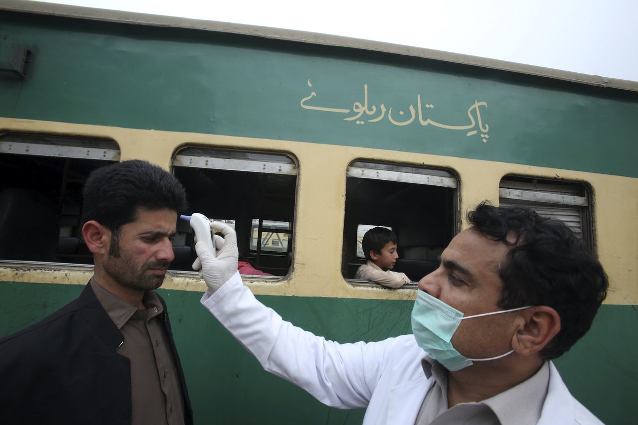 Pakistan crosses 200,000 confirmed coronavirus cases