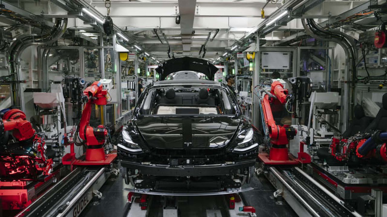 Tesla has been ordered to keep the US plant closed