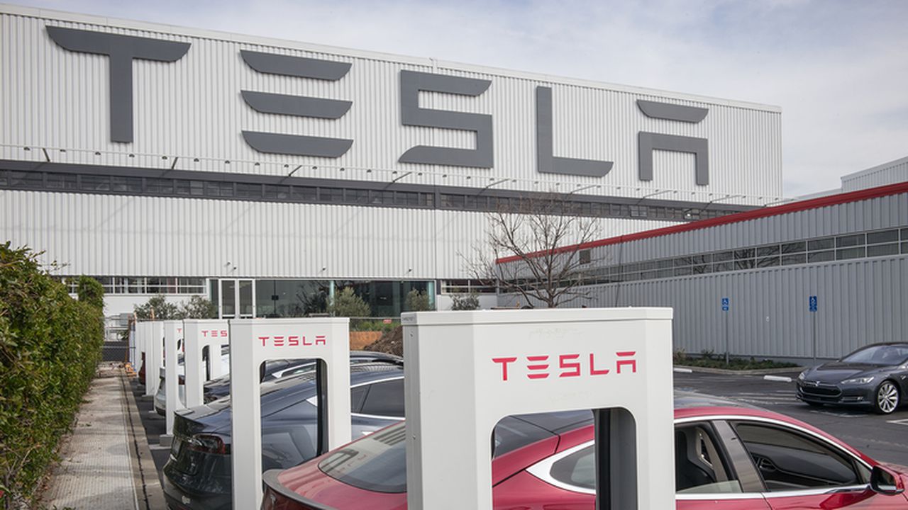 Tesla employs 10,000 people at this site, image via Getty Images