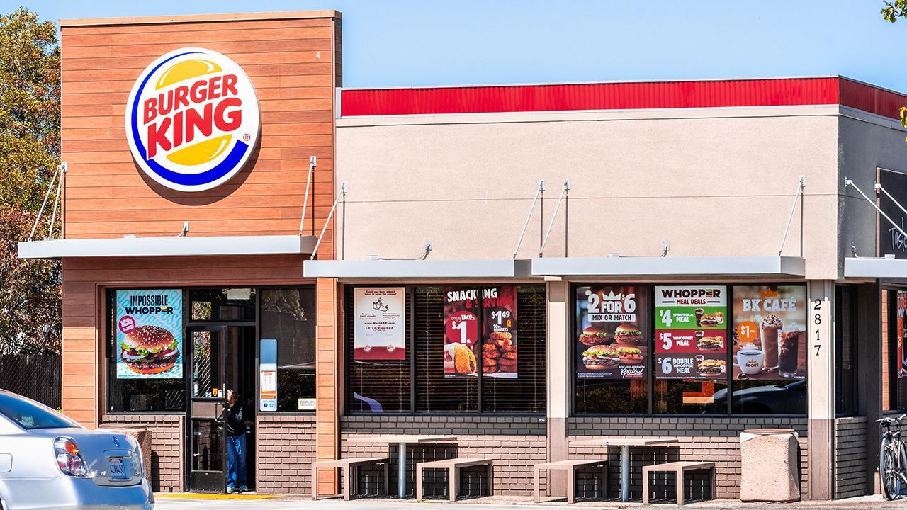 Burger King franchise owner with over 1,000 stores may apply for small business loan