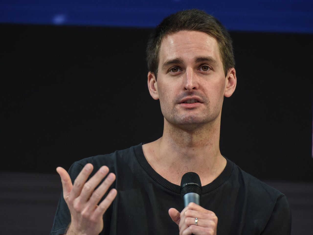 Snapchat CEO says Snapchat vets all political ads. Image via Getty Images.