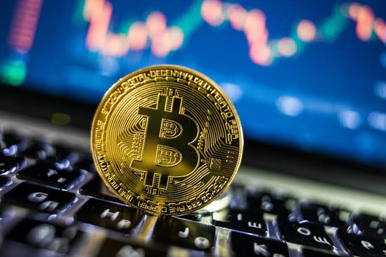 Bitcoin on Black Friday sale as the price dipped below $7000, Image via  Shutterstock
