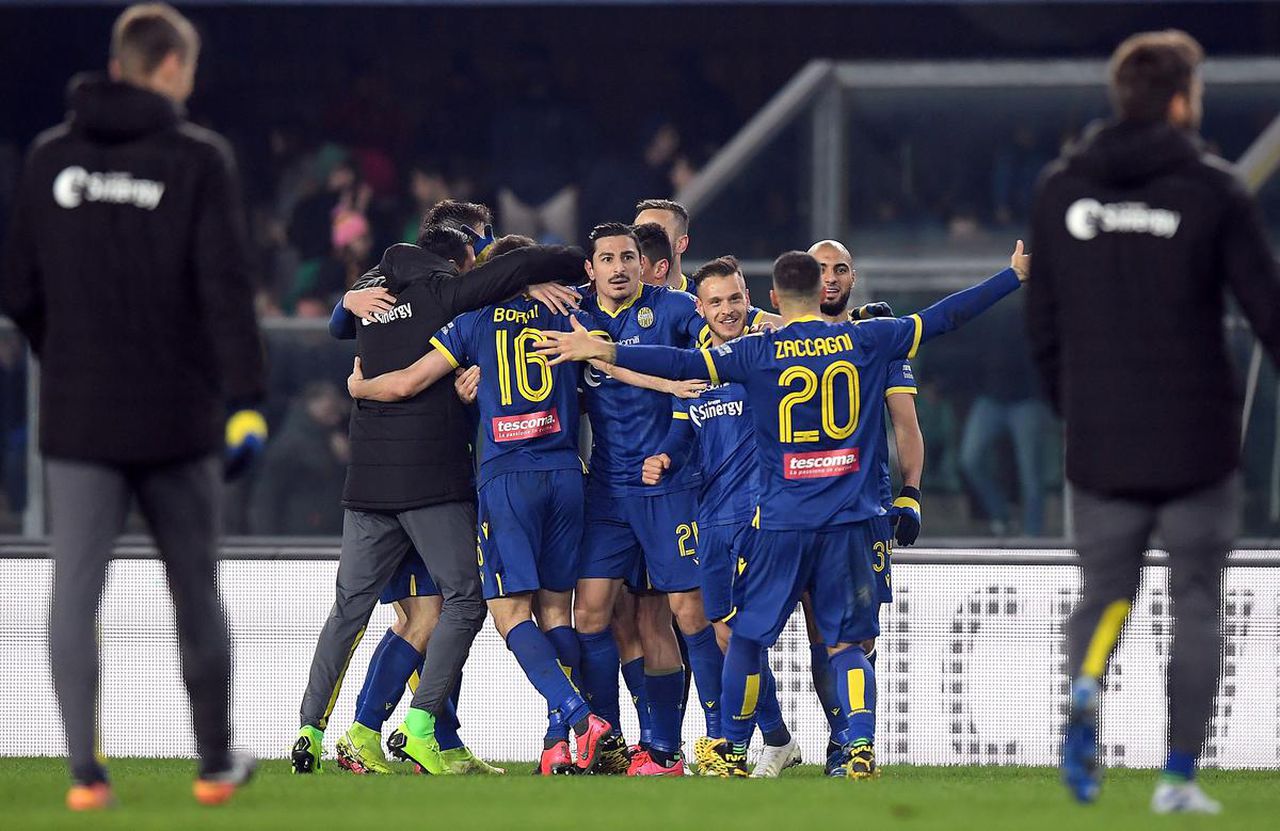Verona defeats Juventus 2-1 in massive Serie A upset. Image via Reuters.