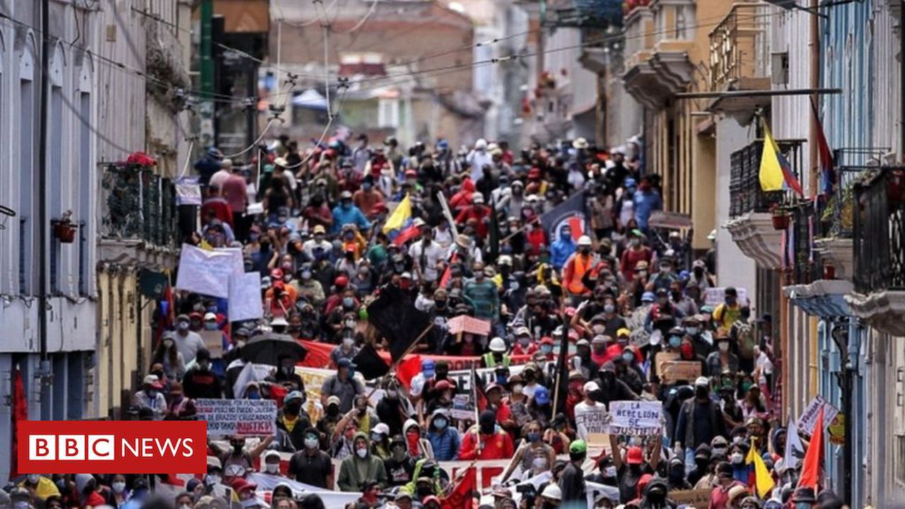 Coronavirus: Ecuador protests against cuts amid pandemic