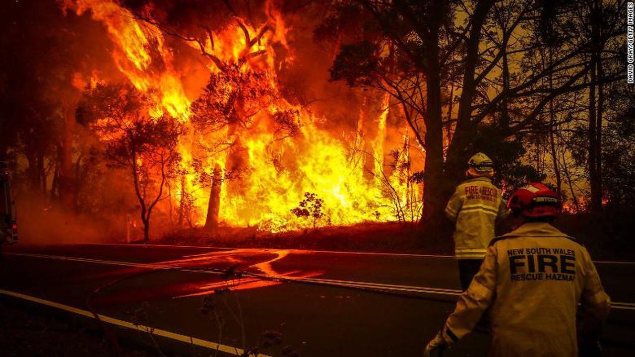 The government is launching an inquiry into the fires, image via CNN