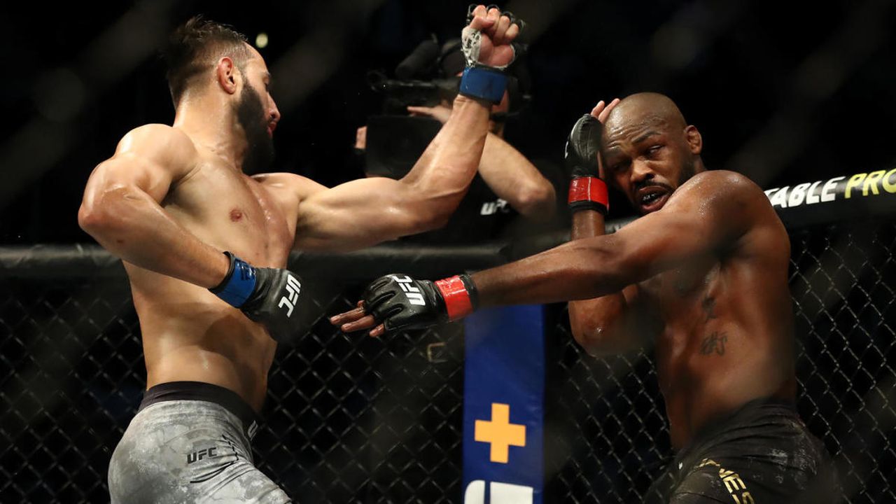 MMA experts challenge Jon Jones v Dominick Reyes decision. Image via Getty Images.