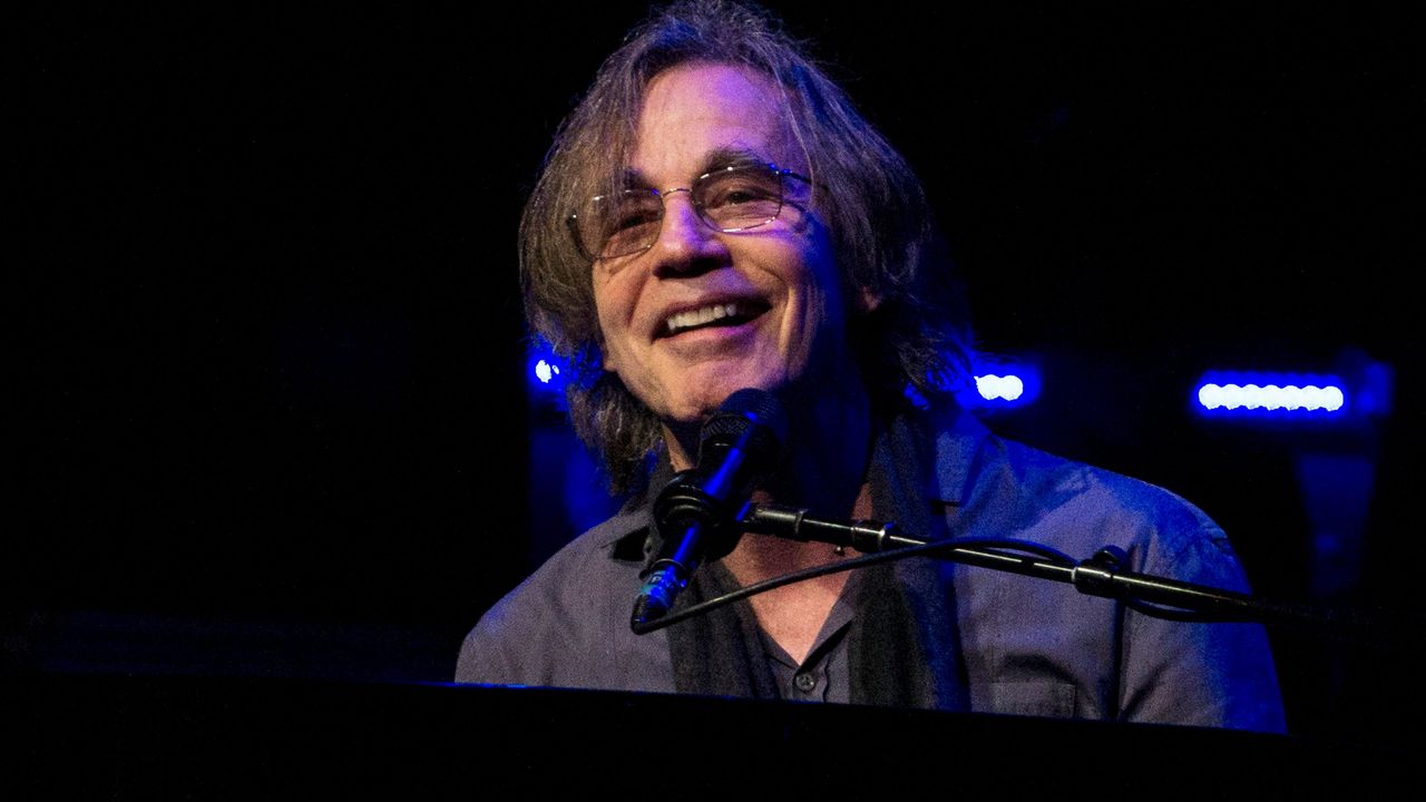 Rock and Roll Hall of Famer Jackson Browne tests positive for COVID-19 infection. Image via USA Today.