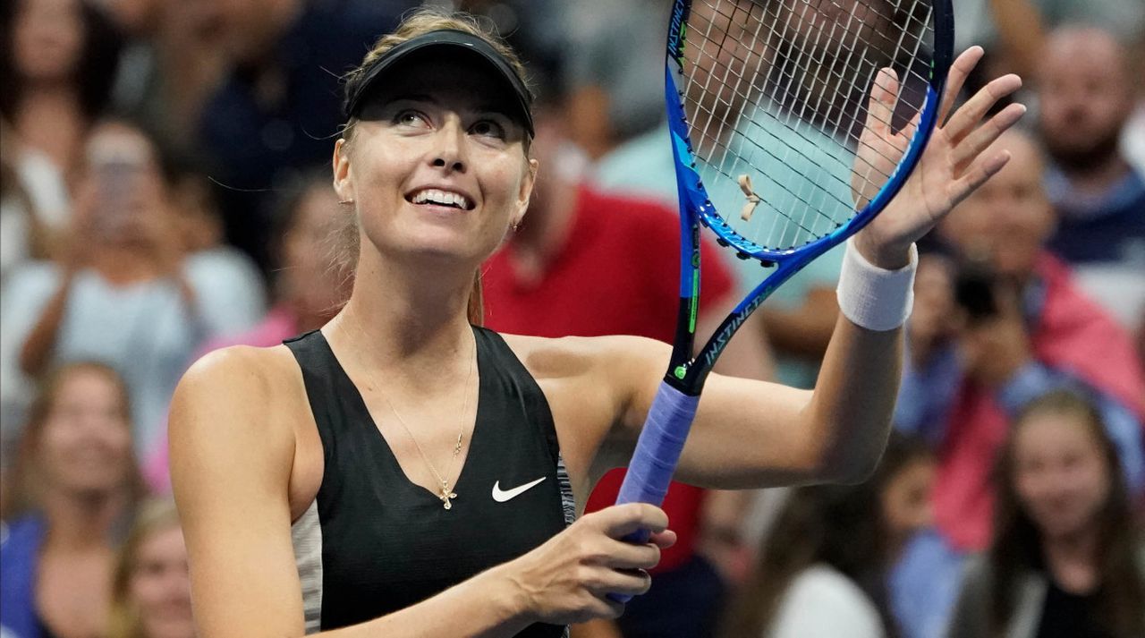 Tennis legend Maria Sharapova announces retirement. Image via Sports Illustrated.