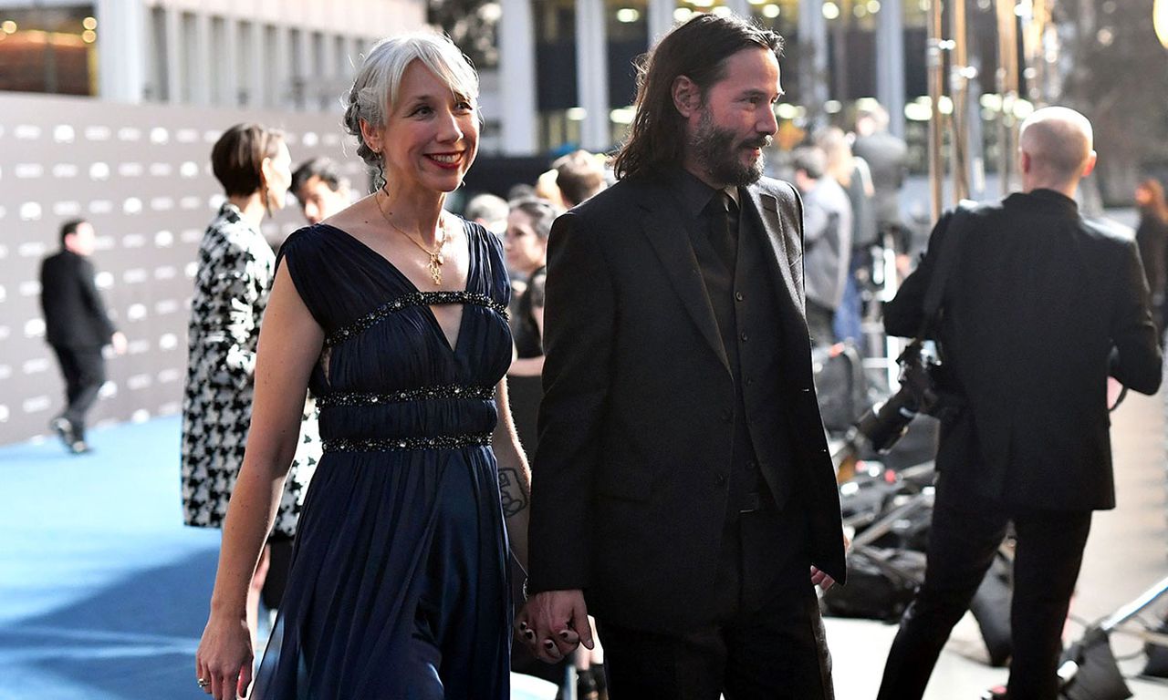 Keanu Reaves poses with his girlfriend Alexandra Grant at LACMA'19// Image via USA Today