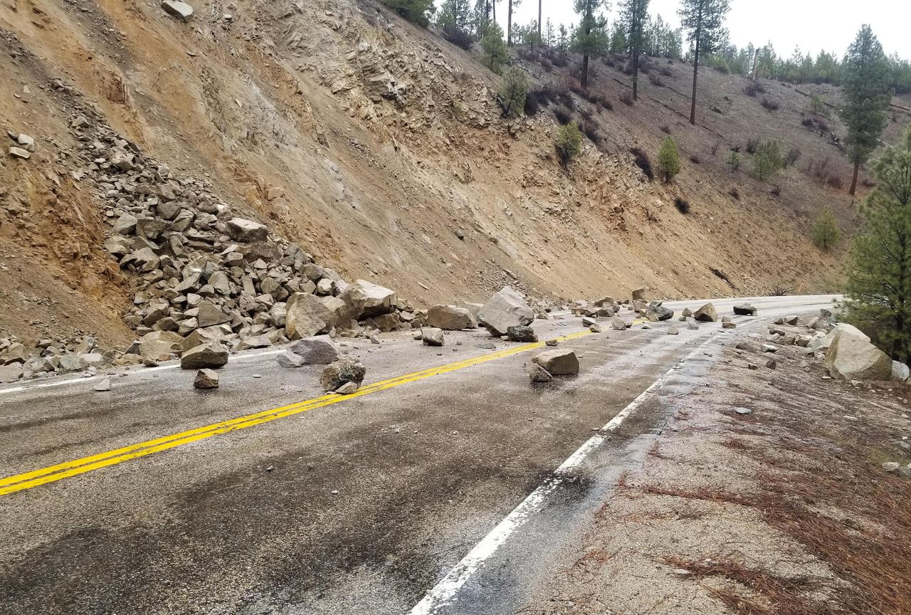 Massive 6.5 scale earthquake rattles Idaho north of Boise. Image via The Spokesman.