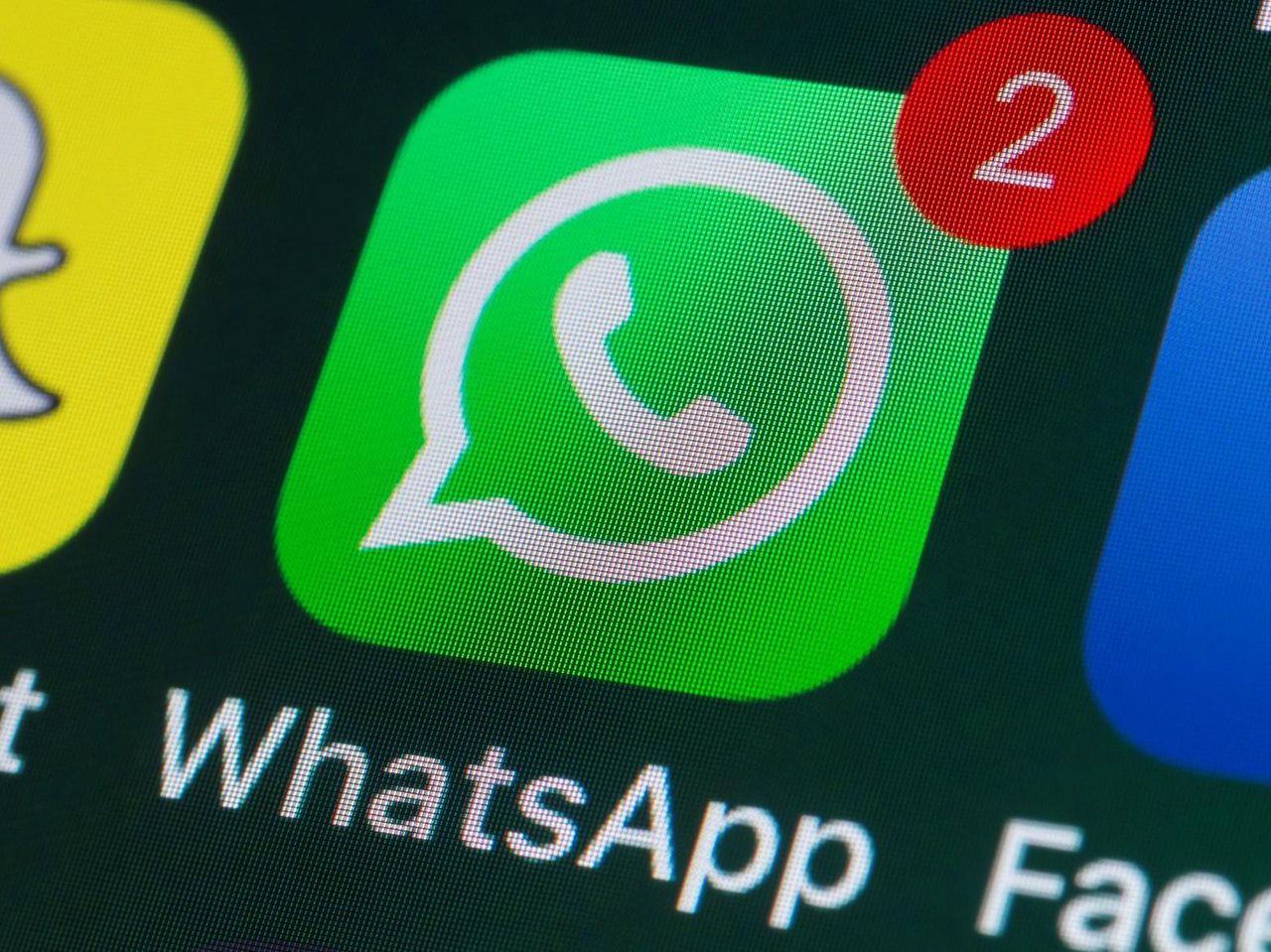 Latest Whatsapp update will disable app on older devices. Image via The Independent.