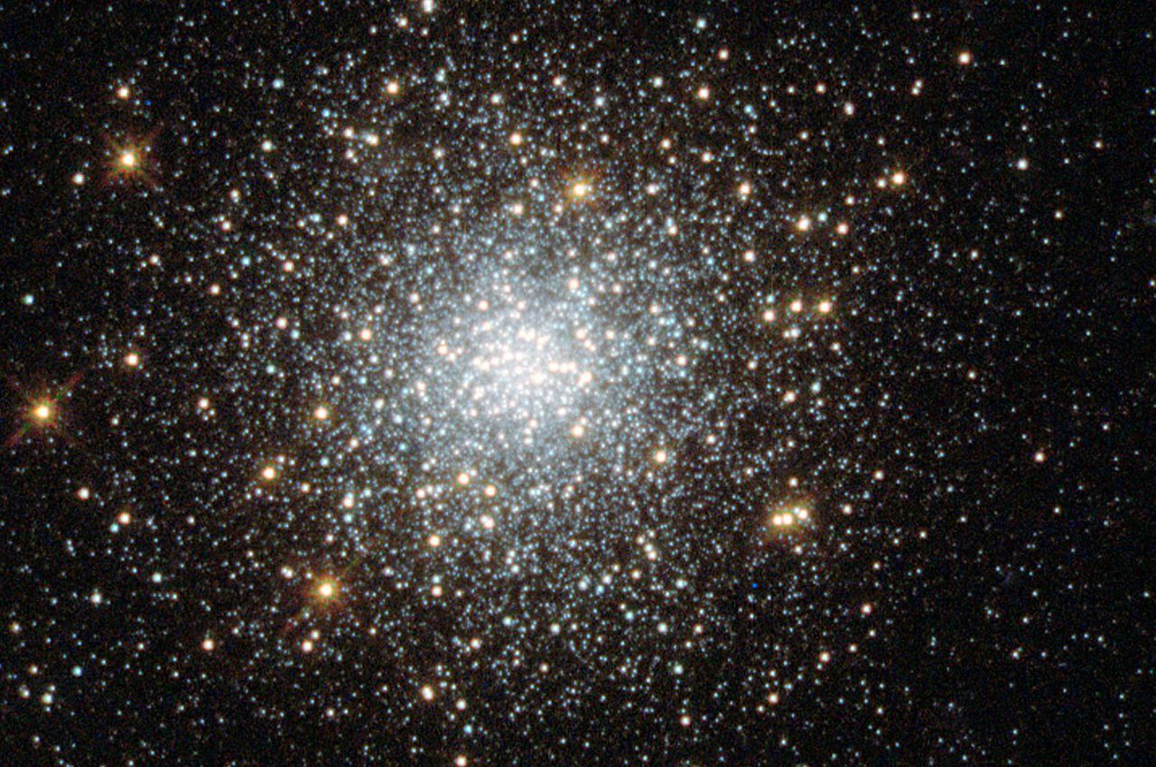 Swedish VASCO research team found about a hundred inexplicably missing stars by analyzing past data. Image via Villarroel.
