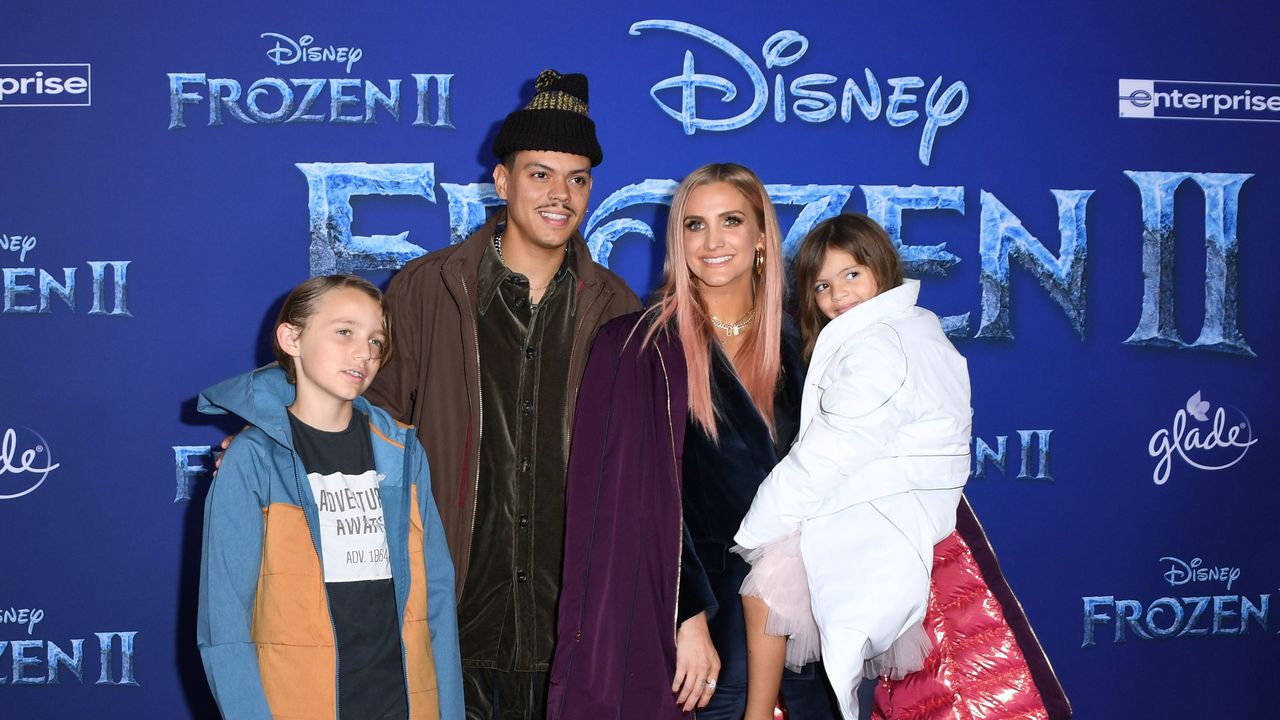 Ashlee Simpson Ross and Evan Ross are expecting another baby: 'The fam is growing'