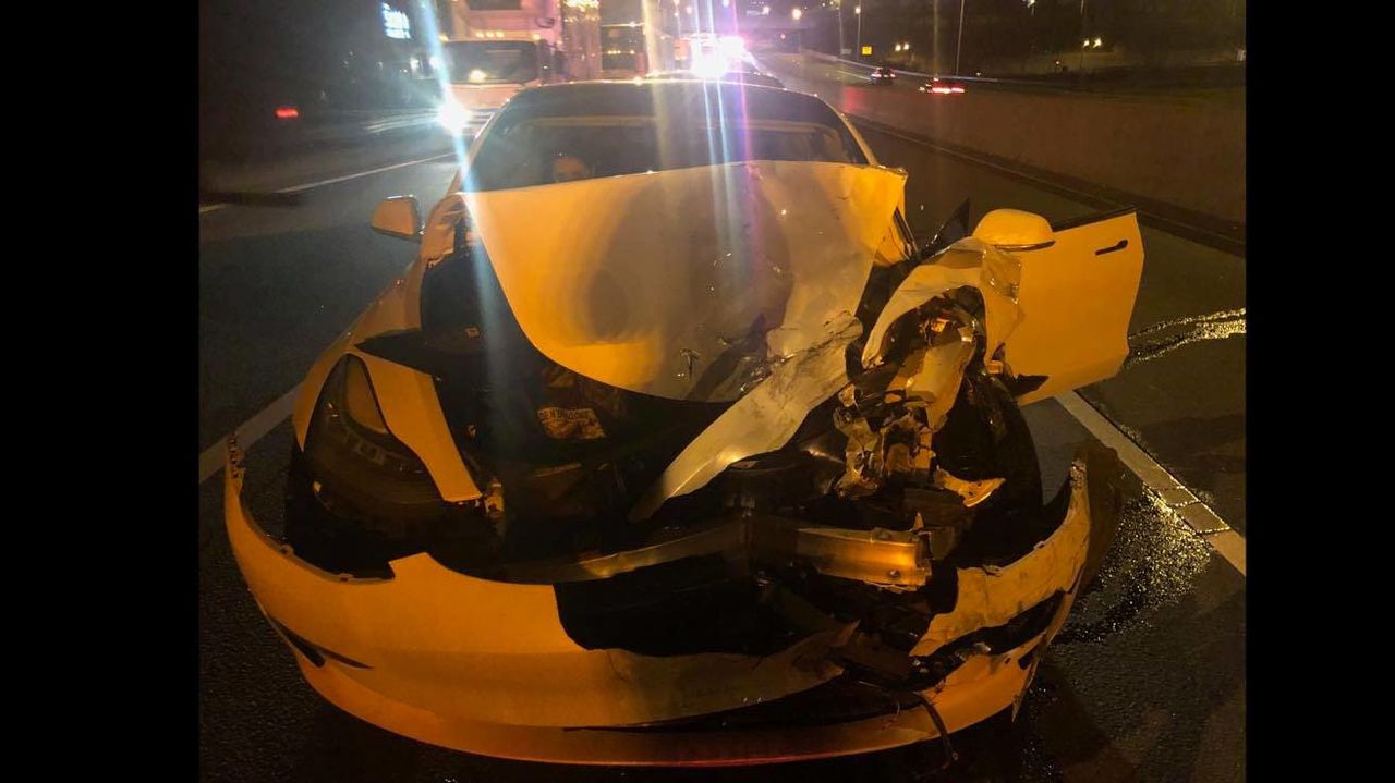Tesla has said that drivers must keep their hands on the wheel at all times, image via Connecticut State Police
