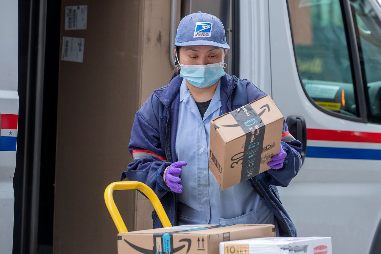 White House rejects bailout for U.S. Postal Service battered by coronavirus