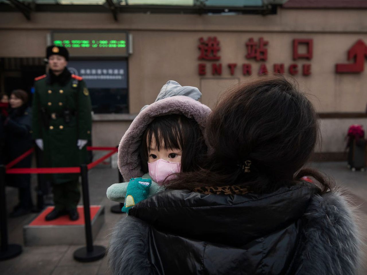 Coronavirus death toll jumps to 170 in China with 7,700 infected. Image via Business Insider.