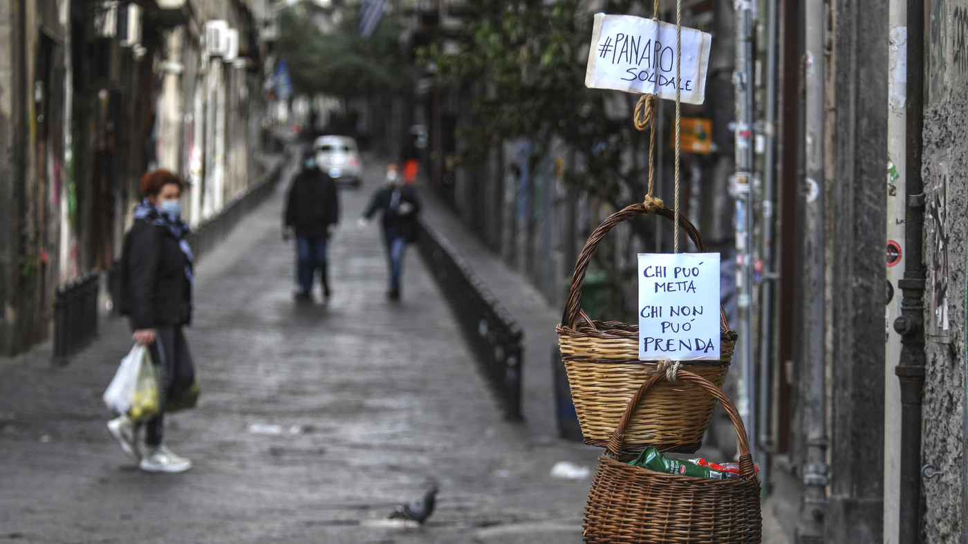 In Naples, Pandemic 'Solidarity Baskets' Help Feed The Homeless