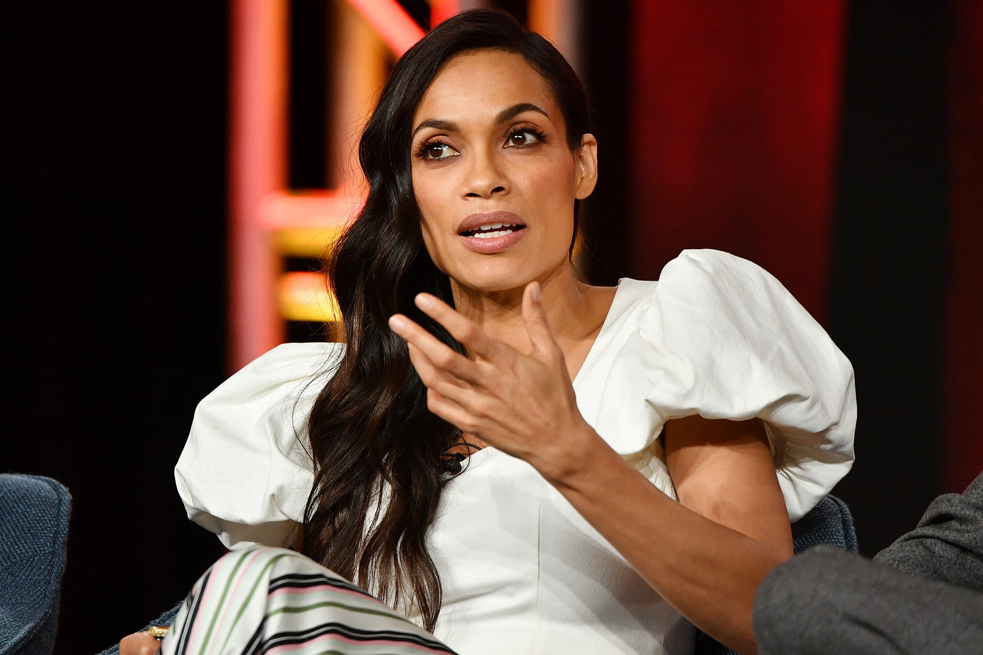 Hollywood A-lister Rosario Dawson officially comes out as LGBTQ+. Image via MashViral.