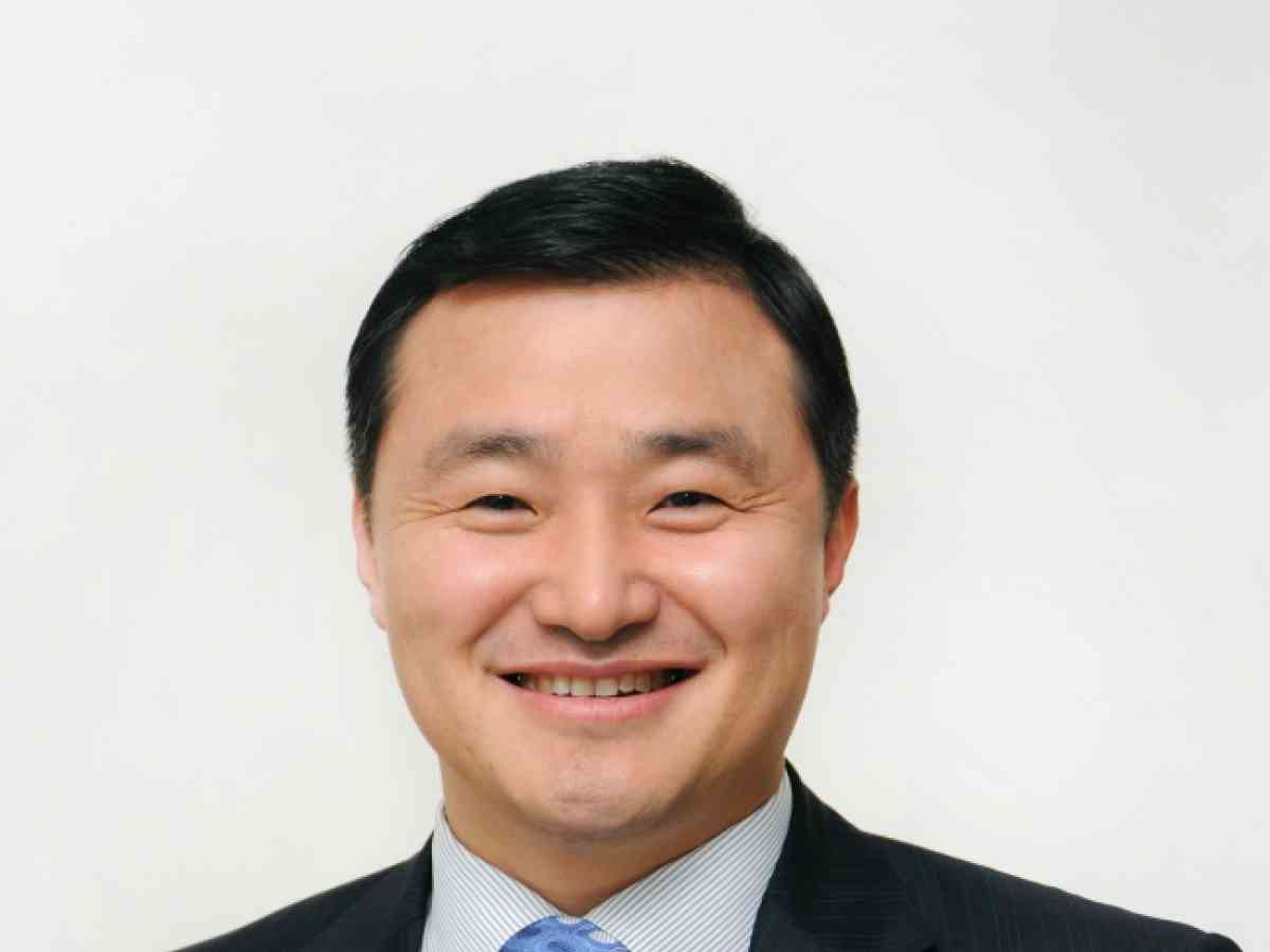 Samsung to replace smartphone chief DJ Koh with senior executive Roh Tae-Moon. Image via Samsung.