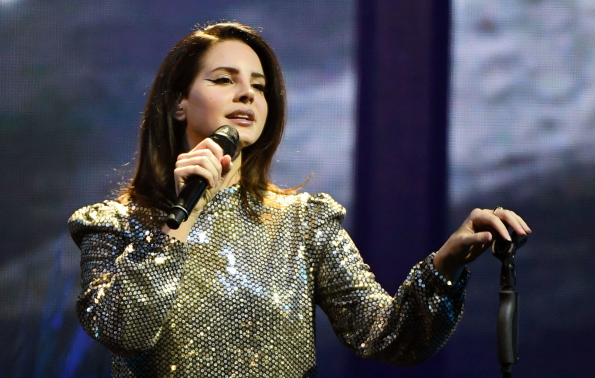 Lana Del Rey forced to cancel UK and Europe tour due to illness. Image via NME.