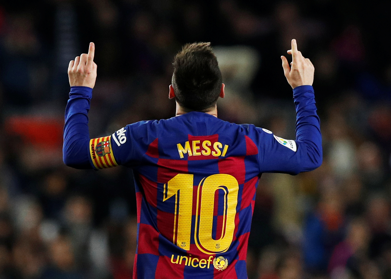 Lionel Messi won’t leave Barcelona for at least one more season Reefew