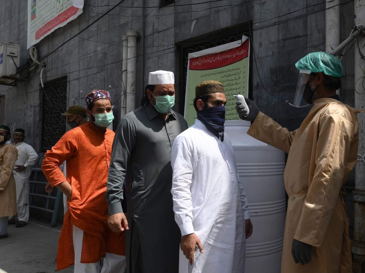 Pakistan’s coronavirus cases top 270,000, death toll above 5,700