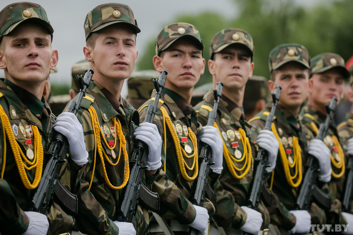 Thousands gathered in Belarus for Military Parade