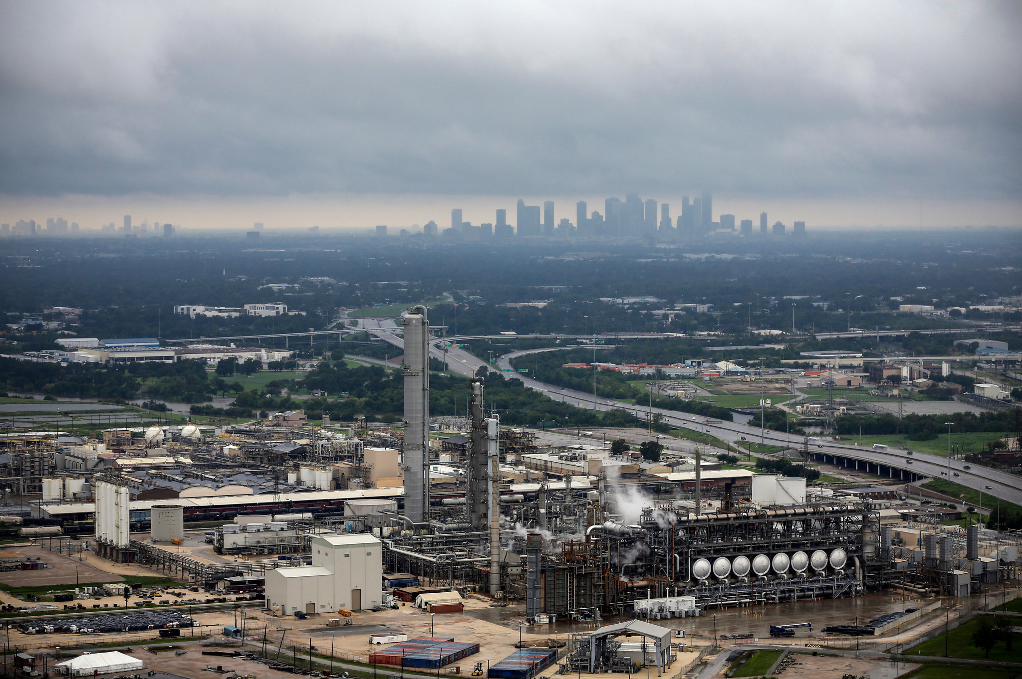 EPA eases selected environmental protection policies in light of coronavirus outbreak. Image via New York Times.